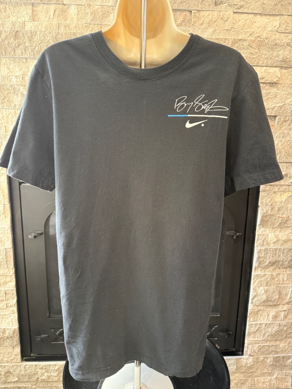 Barry Sanders Black Nike T-Shirt with Blue Graphic - Picture 2 of 4